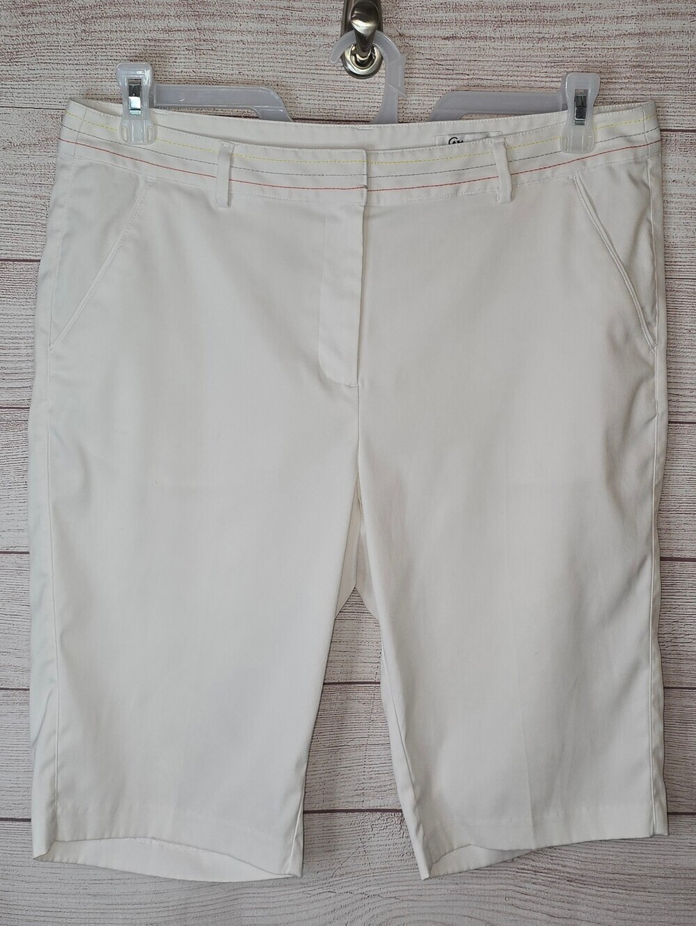 Greg Norman Ladies Zip Front Golf Shorts Size 12